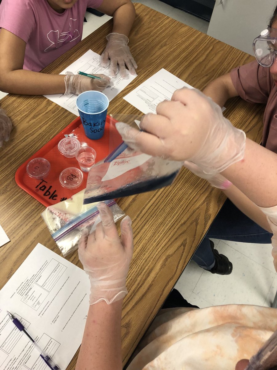 MrsPeavey's tweet photo. Chemical Reaction Lab was awesome!! Love all my little scientists! @JaneWessendorff  #sciencerocks https://t.co/eSvfFlLgSQ
