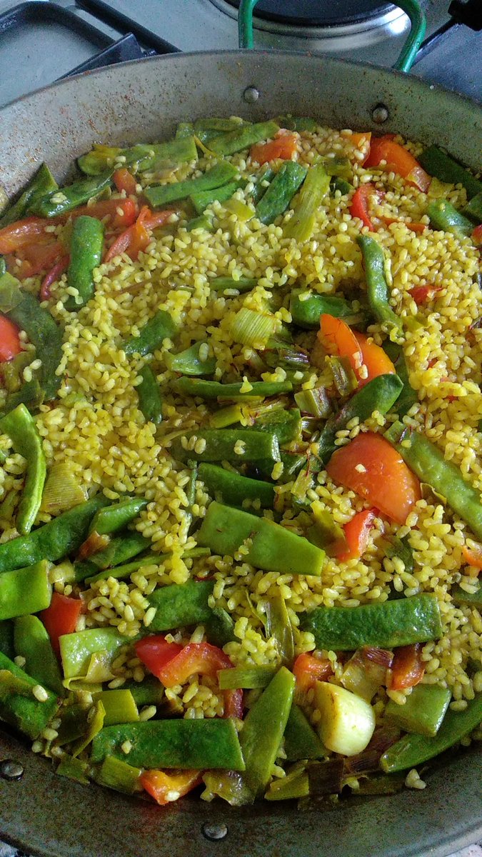 <a href="/Kaliquenyo/">CONTER INACTIU. ARA A meteovisanteta.bsky.social</a> <a href="/arroscercol/">Arròs Cèrcol</a> amb verdures de Les Alqueries d' #Ontinyent , safrà de Fernando de Huerta Serrans , sal d <a href="/brasdelport/">Bras del Port</a> i oli d Mozaira d Xelva