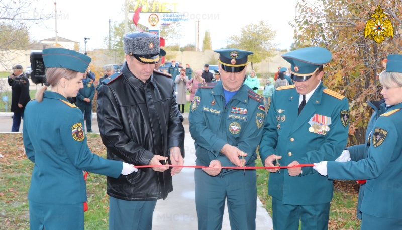 В Саратовской области открылся учебный пункт для специальных подразделений ФПС МЧС России
mchs.gov.ru/deyatelnost/pr…
#МЧСРоссии #МЧС