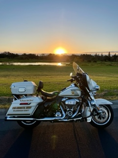 HCSOSheriff's tweet image. ☀️🏍️𝐑𝐈𝐃𝐄 𝐀𝐍𝐃 𝐒𝐇𝐈𝐍𝐄🏍️☀️

Good morning and happy Thursday! The #teamHCSO Motor Unit is enjoying this beautiful sunrise!

#MotorUnit