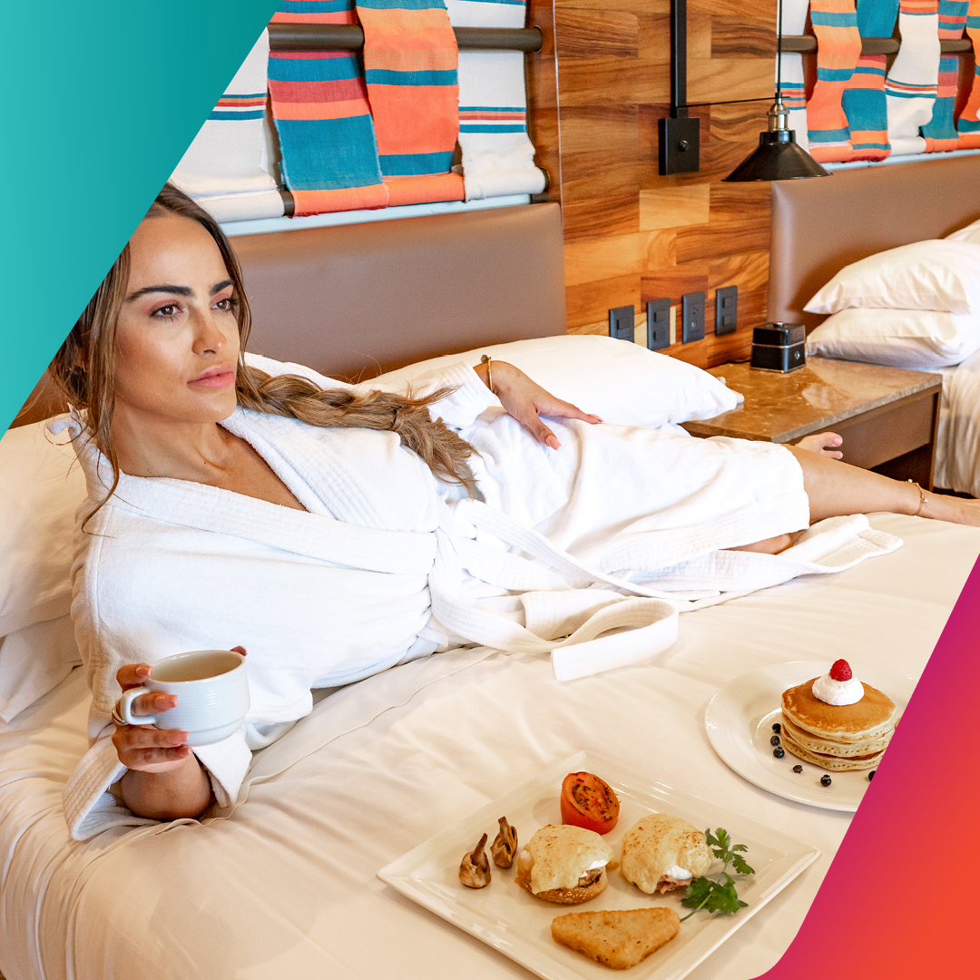 Breakfast in bed is the ultimate royal treatment. El desayuno en la cama es lo que nos merecemos. #HyattZivaPuertoVallarta