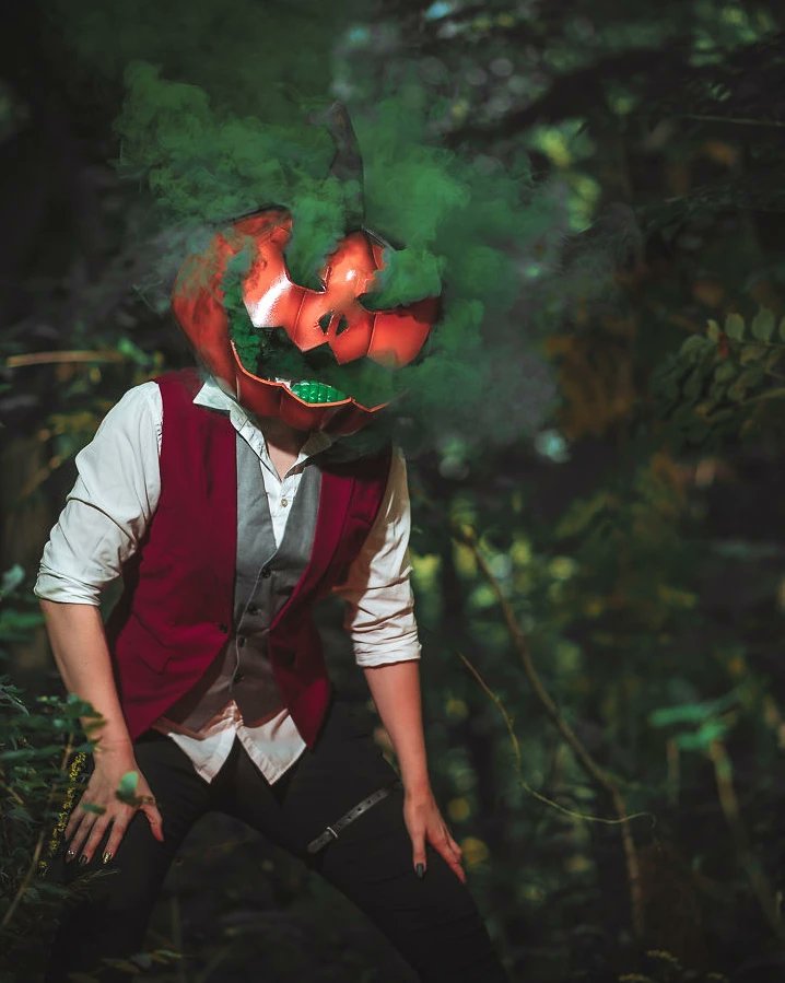 It's Halloween Weekend! And I'm not just blowing smoke. 😈🎃

📸: <a href="/CosBotphoto/">Rob</a> #Halloween2022