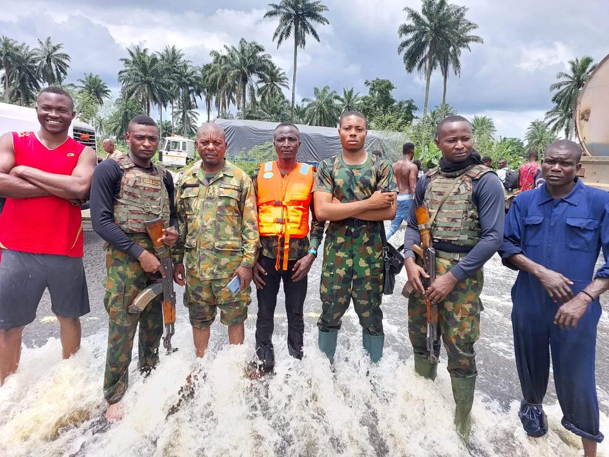 The Nigerian Troops will continue to support victims of the #FloodingInNigeria through donations of relief materials, medical outreach programs, and evacuation assistance. 

#PrayForASoldier