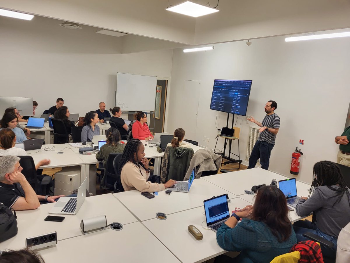 PyLadies Paris tweet media