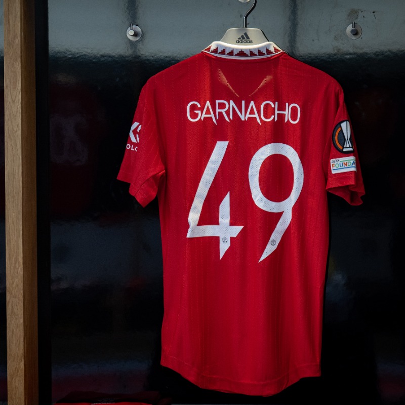ManUtd's tweet photo. Another proud night for our #MUAcademy ❤

➡ @AGarnacho7 makes his first senior start in one of four United changes!

#MUFC || #UEL