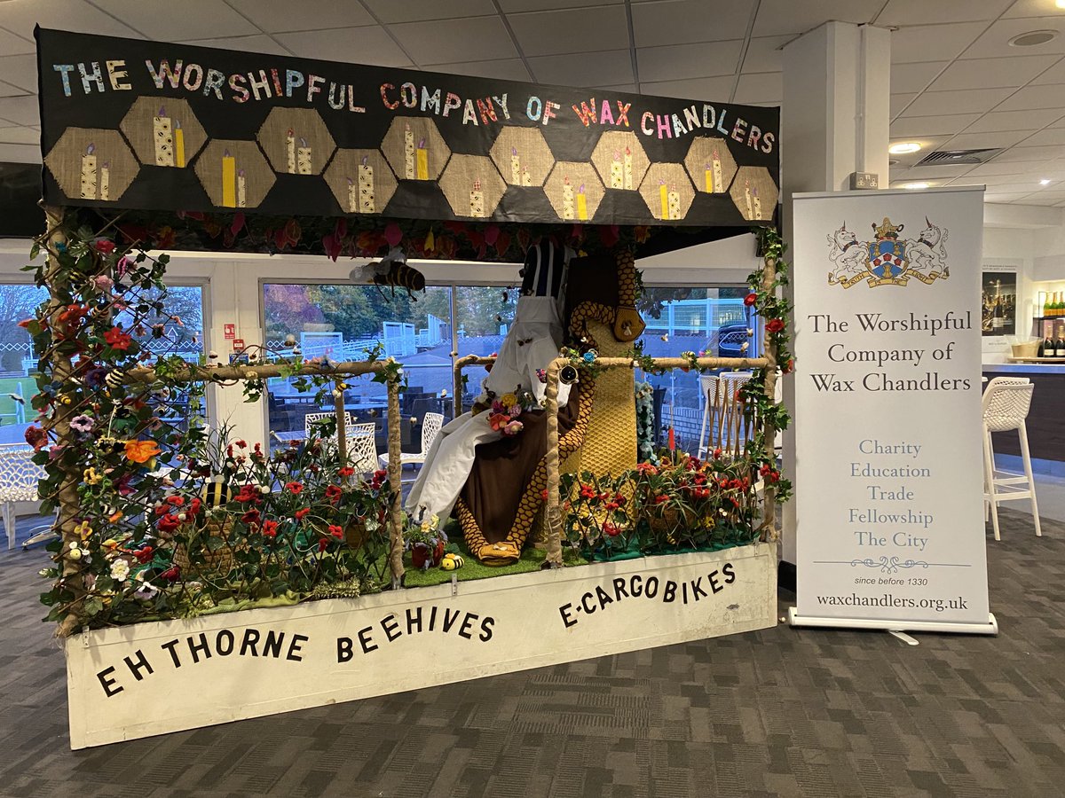 B_J_Sherriff's tweet photo. Day 1 of the National Honey Show, Sandown Park, Esher. A gréât variety of everything for the experienced, hobby or new beekeeper including workshops, lectures and trade stands 🐝@B_J_Sherriff #bees #beekeeping #beeshow #apiarist #honeybees #honeyshow https://t.co/elHMNIhd84