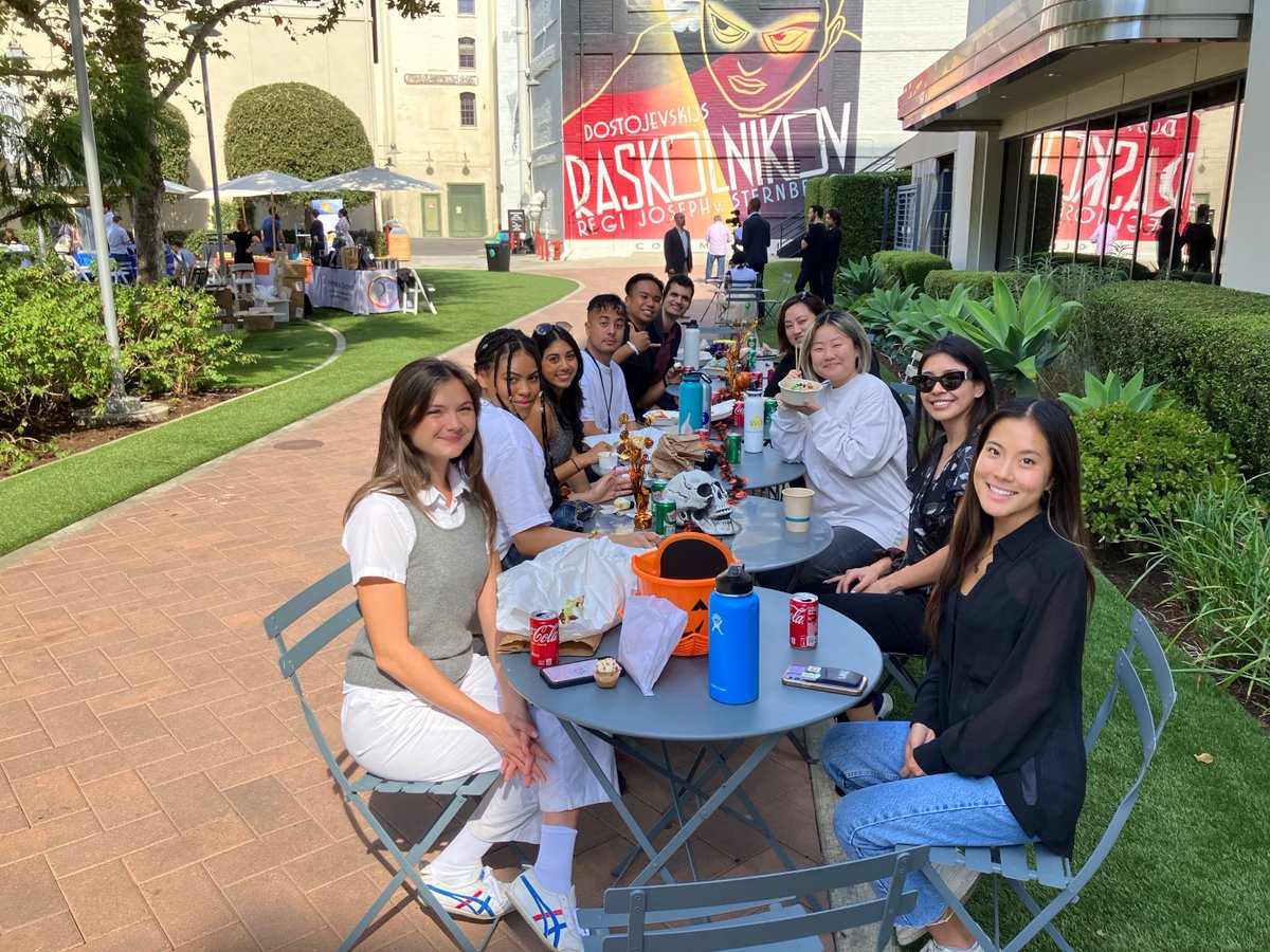 A few of our current interns and trainees saved you a seat! Apply now and join us for the Spring Program.
sonypicturesjobs.com/internships