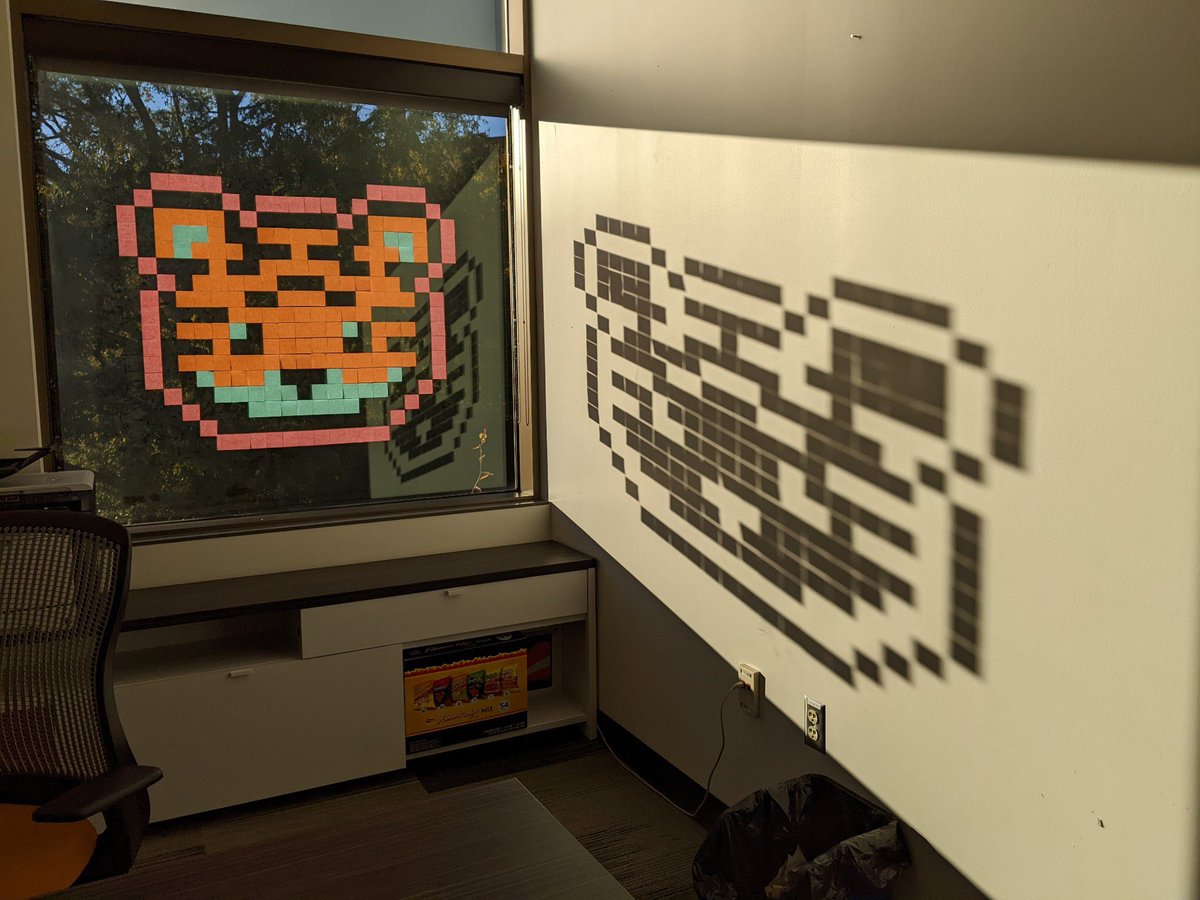 LiDan_IE's tweet photo. Posting the Post-Homecoming Post-it masterpiece 🐯 (finished with and pictured by @jackiescha https://t.co/MlXDGthEAe