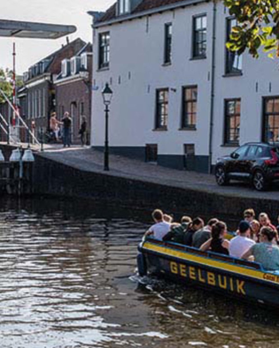 Je kunt dit weekend nog 9 keer meevaren op De Geelbuik! Morgen, zaterdag en zondag en het wordt mooi weer…! Boek n ticket bij tip@oudewater.net of bel 0348561628