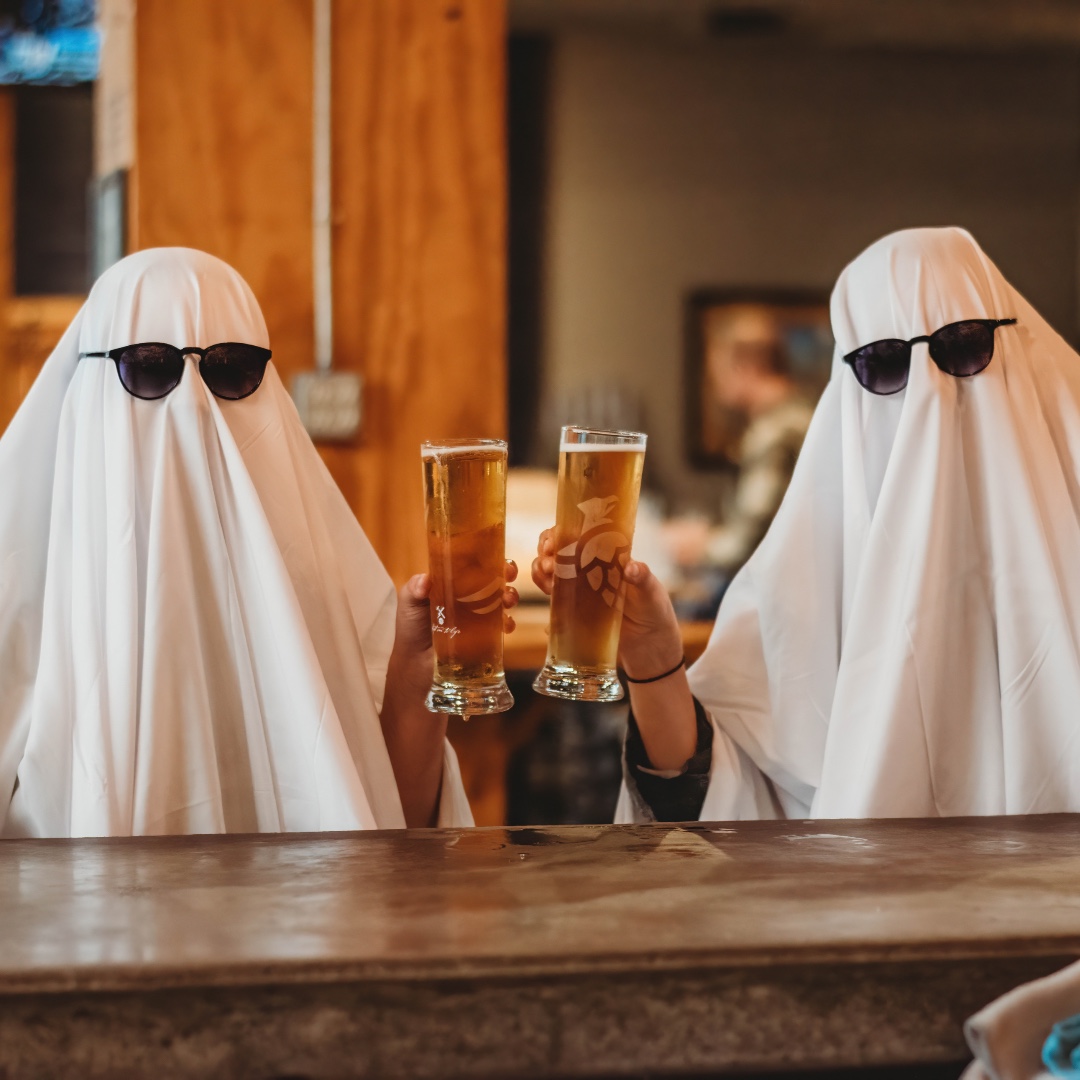 Don't ghost us! 👻 Stop in this Saturday for our Monster Mash Halloween party in Covington! Electric dance floor, beers, and a costume contest - so don't forget to dress up. Celebrate all your Ghosts &amp; Ghouls this Halloween at Braxton! 💀