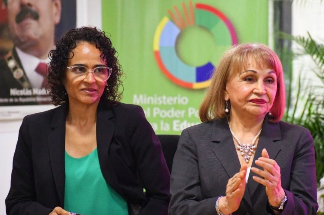 (2/3) Esta Fundación tiene como objetivo coordinar y hacer seguimiento a actividades, planes y programas de ayuda social para la atención de comunidades y familias en situación de vulnerabilidad en todo el territorio nacional. 

<a href="/NicolasMaduro/">Nicolás Maduro</a>
<a href="/delcyrodriguezv/">Delcy Rodríguez</a> 
@MPPEDUCACION