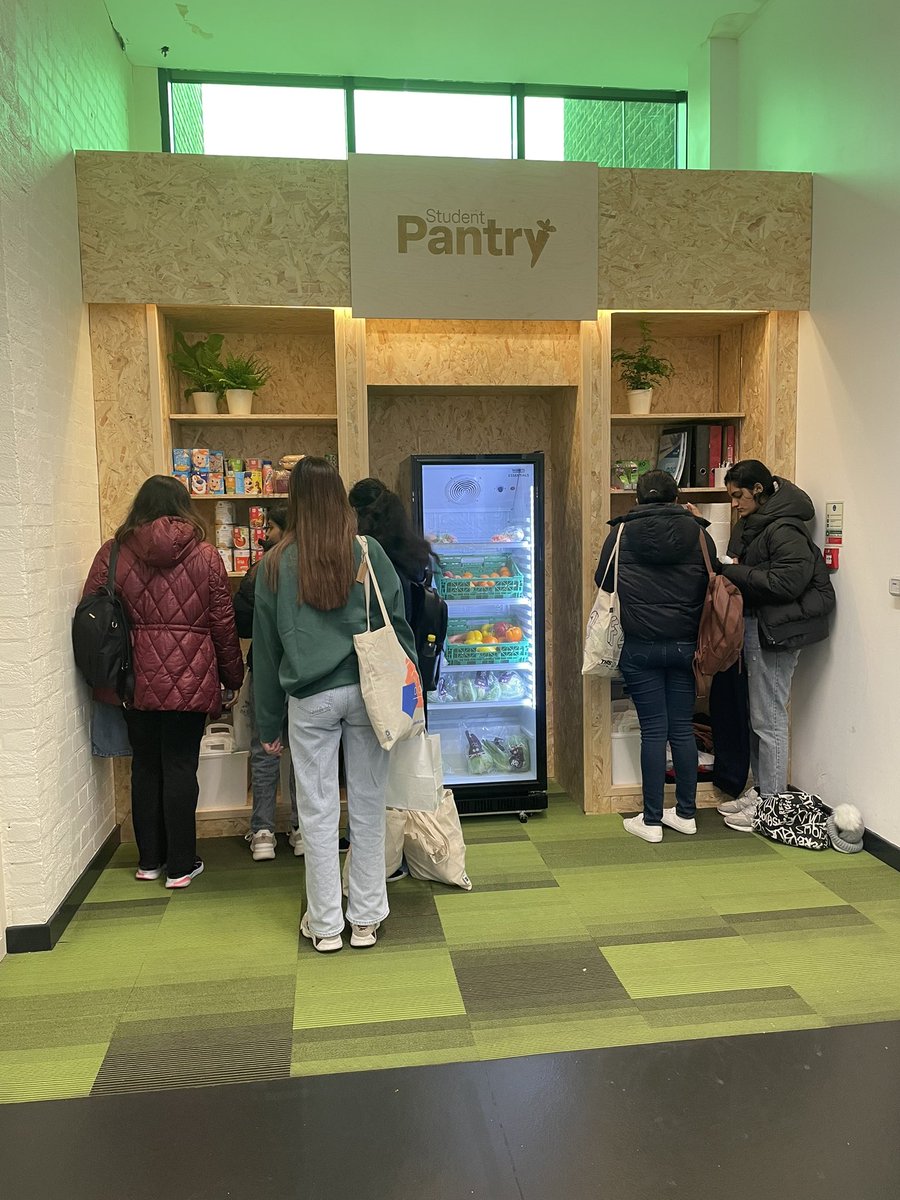 Great morning at our Newcastle University Store with <a href="/anthjhall/">Anthony Hall</a> Store looked great and the team were super engaged.. 🙌🙌 #ItsWhatWeDo #franchise #supplychain <a href="/NUSUcoop/">Gary@NUSU Co-op</a> <a href="/CoopFranchise/">Martin Rogers</a> <a href="/ARNaqvi272/">Adnan Naqvi</a> <a href="/Georgiegmb007/">Georgie Brennan</a> <a href="/coopuk/">Co-op</a>