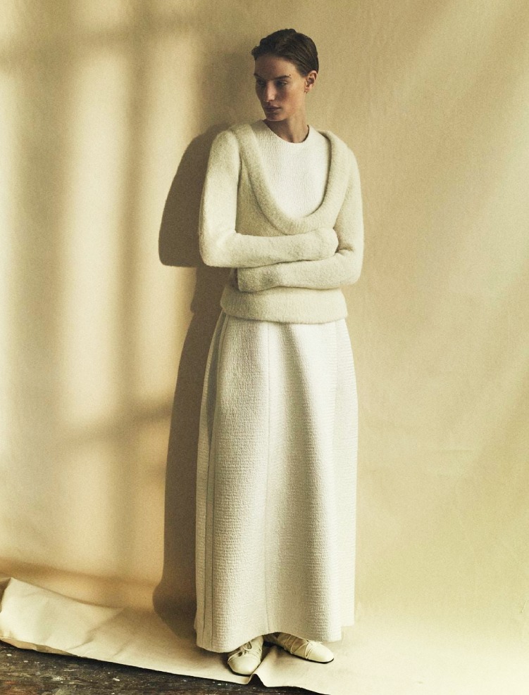 ShoppingScanner's tweet photo. Stylish comfort 🥿🛋🧶
Longuette, pencil and wrap skirts combine with romantic ballerina shoes
Choose yours here 👉 https://t.co/jRSwuGZtMk
#margiela #gucci #miumiu https://t.co/PS3QQ0EmyZ