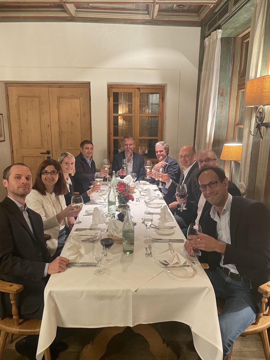 Surgical table at the @EORTC dinner, leading the field! Nice time & food after a busy engaging scientific day thanks to the great job of Bernd and ⁦@SilviaStacchia⁩ and the team! ⁦@ctosociety⁩ ⁦@WinanvanHoudt⁩ ⁦@Dirk_Strauss⁩ ⁦@sandro_pasquali⁩