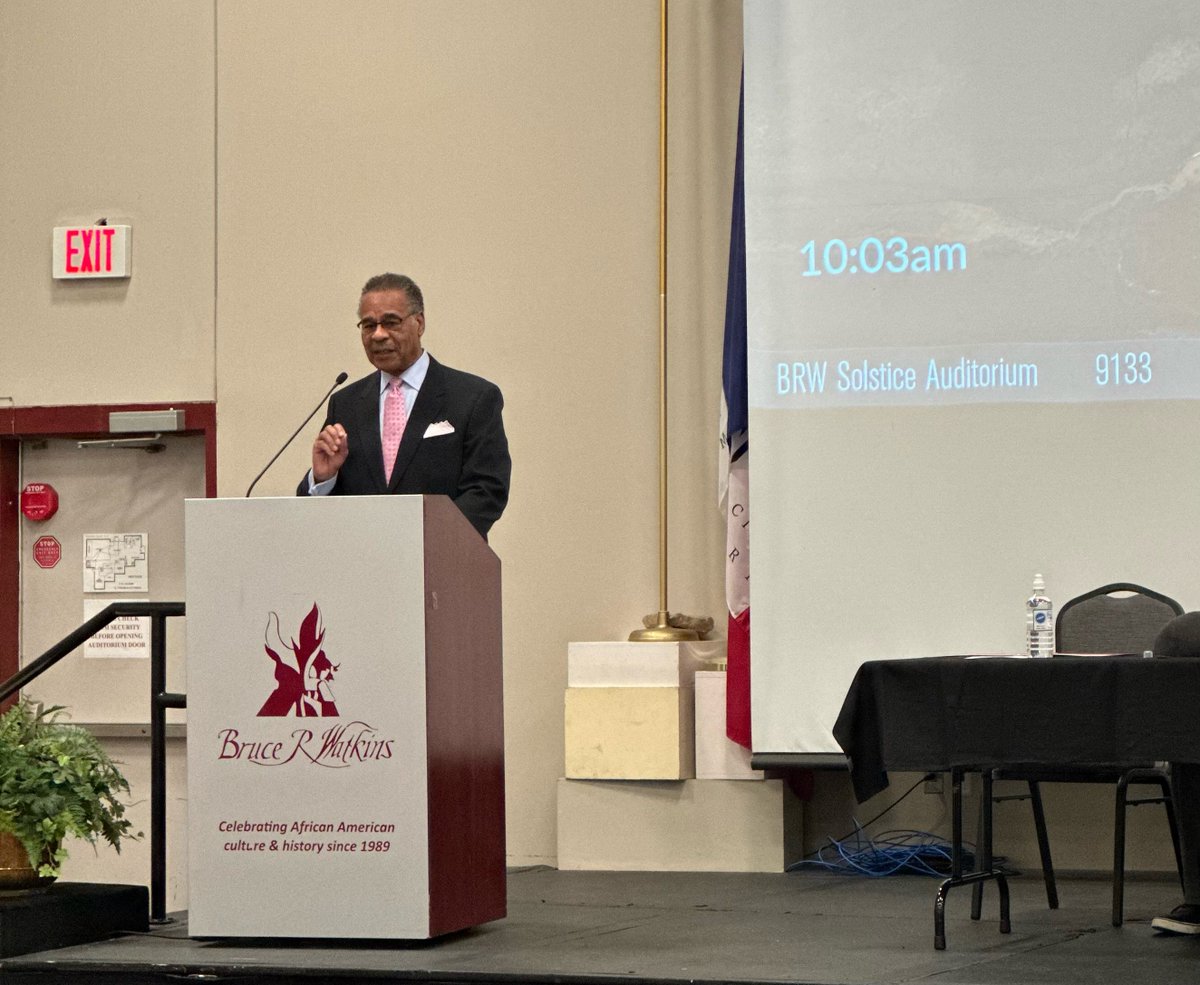 Today, I hosted a roundtable with <a href="/JCEFrankWhite/">Frank White</a>, <a href="/GailBeatty/">Gail McCann Beatty</a>, members of <a href="/kcpolice/">kcpolice</a>, and victims of deed fraud to discuss how these scams are affecting the Jackson County community and what we can do to protect homeowners.