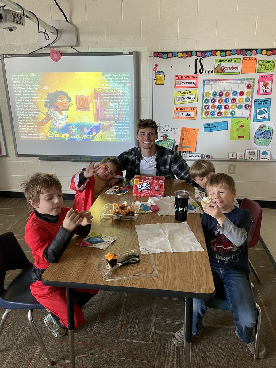 mik3olson's tweet photo. My boys threw a party for me today! Love you guys.❤️ https://t.co/lYxdWIj0WJ