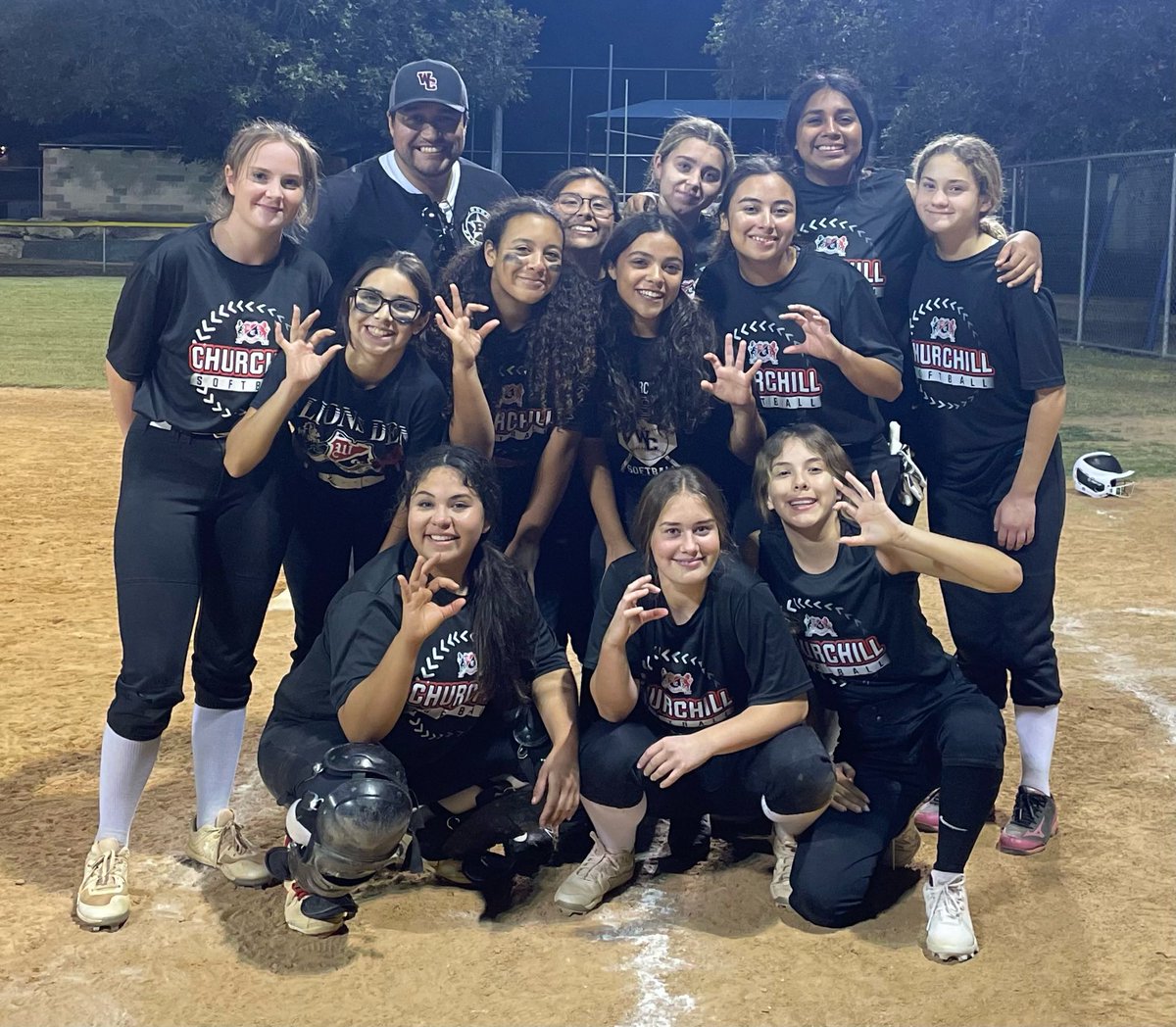 Last Fall Game for this group! So proud of the growth and the sure passion for the game.  Future is bright!    #dubc #sisterhood <a href="/WCSoftball_/">Churchill Softball</a> <a href="/J_Fullen/">Jaeleen Fullen</a>