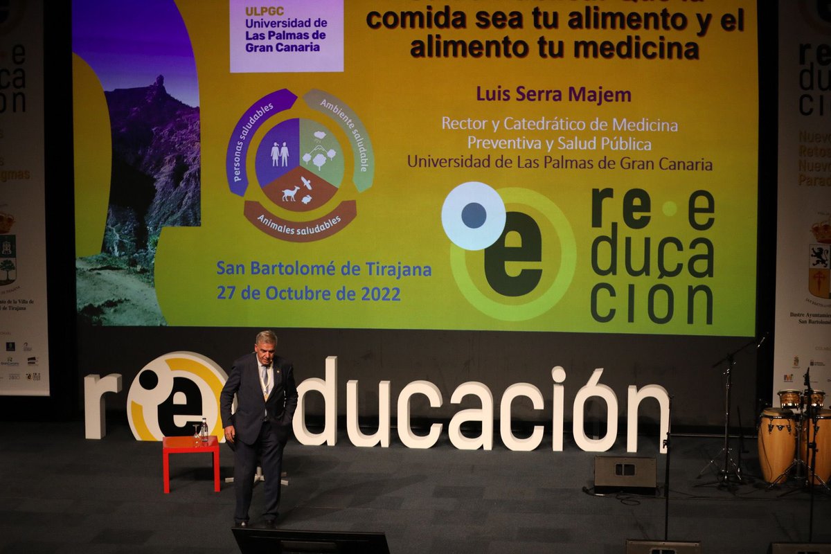 ForoReeduca's tweet photo. 📚💥👇. El I @ForoReeduca tuvo  el grande privilegio de contar con el Magnífico Rector de la ULPGC, y Catedrático en medicina preventiva.

🥑🍌🥭🥗🥦🥝🥒

Una conferencia magistral de cómo una alimentación saludable influí favorablemente en la salud y prevención de enfermedades. https://t.co/mpJOSSqvHS