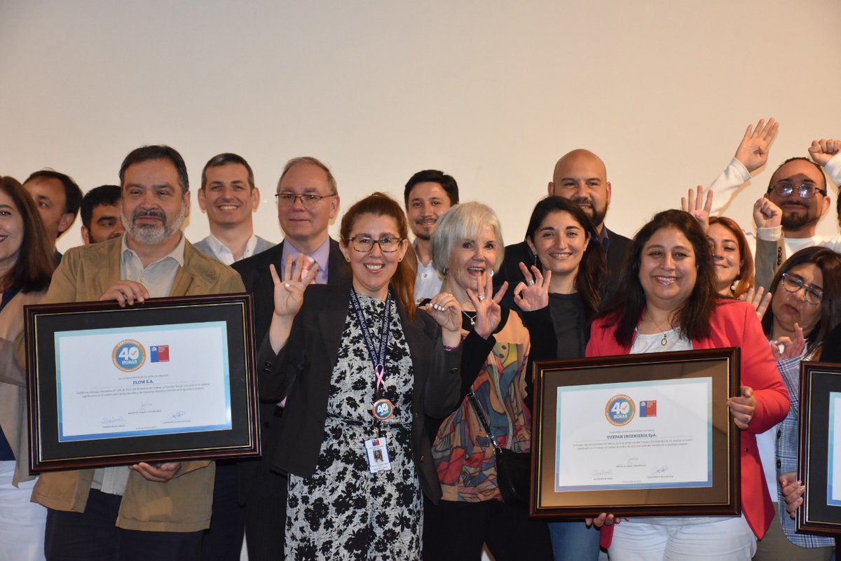 Este #jueves, 5 empresas de la región recibieron el "Sello #40Horas", por haber implementado de manera voluntaria la jornada laboral reducida. Se trata de “Tuxpan Ingeniería”, “Servicios Informáticos Dos Punto Cero”, “Flow S.A.”, “M2 OK”, y “Avanza Inclusión” ¡Felicitaciones!