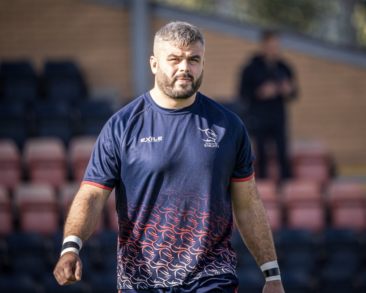 𝘼𝙧𝙢𝙨𝙩𝙧𝙤𝙣𝙜 𝙊𝙛𝙛𝙞𝙘𝙞𝙖𝙡𝙡𝙮 𝙖 𝙆𝙣𝙞𝙜𝙝𝙩 ✍🏻

We are excited to announce that, following a successful loan period, prop Jake Armstrong has officially signed as a Knight.

More info ➡️ bit.ly/3sBW4t5