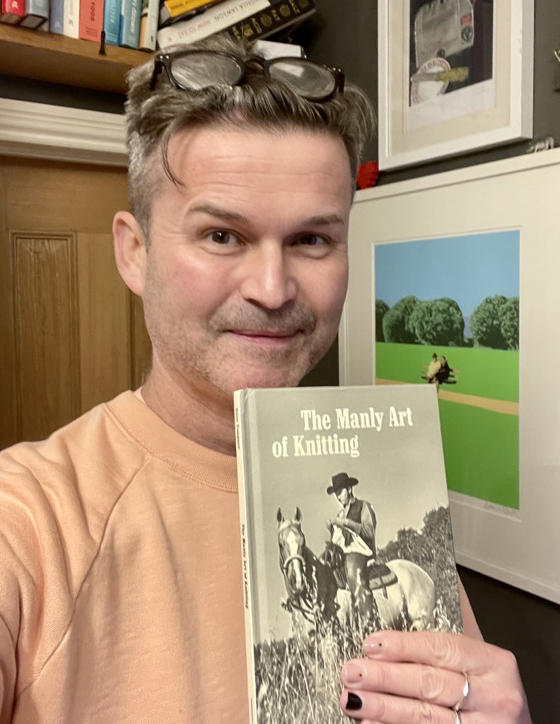 hunstantonsmith's tweet photo. @hari_miller Look what Iβve got #somanly #verybutch πͺ https://t.co/eTd9dPSWSe