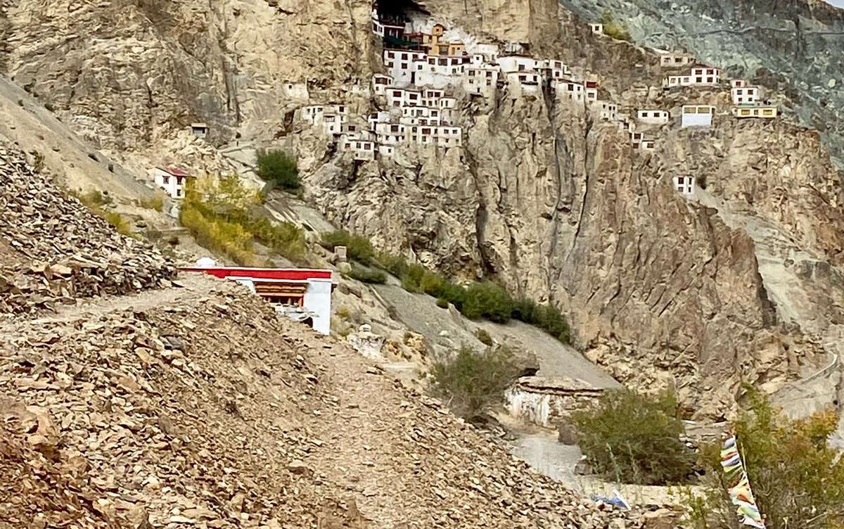overlandescape's tweet photo. Phuktal Monastery or Phuktal Gompa is a Buddhist monastery located in the remote Lungnak Valley in south-eastern Zanskar, in the Himalayan region of Ladakh, in Northern India; now it is located on the newly opened Padum to Darcha road. It is one of the only Buddhist monasteries https://t.co/WMEXdHblNB