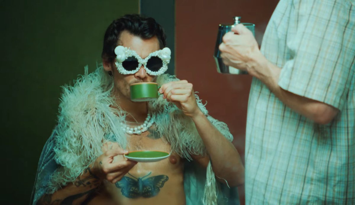 hellboystyles's tweet image. he’s THAT bitch!