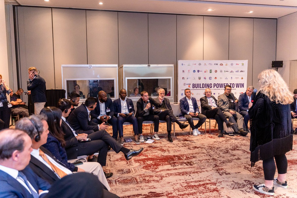 FIFPRO's tweet photo. 📸 #FIFPROGA22 Workshop Sessions 📸

The afternoon sessions are well under way, with key topics up for discussion: 

➡️ Commercial
➡️ Abuse
➡️ Equity, Diversity and Inclusion
➡️ Organising 

@Mutual_Uru | #FIFPRO https://t.co/oshq3QDi6H