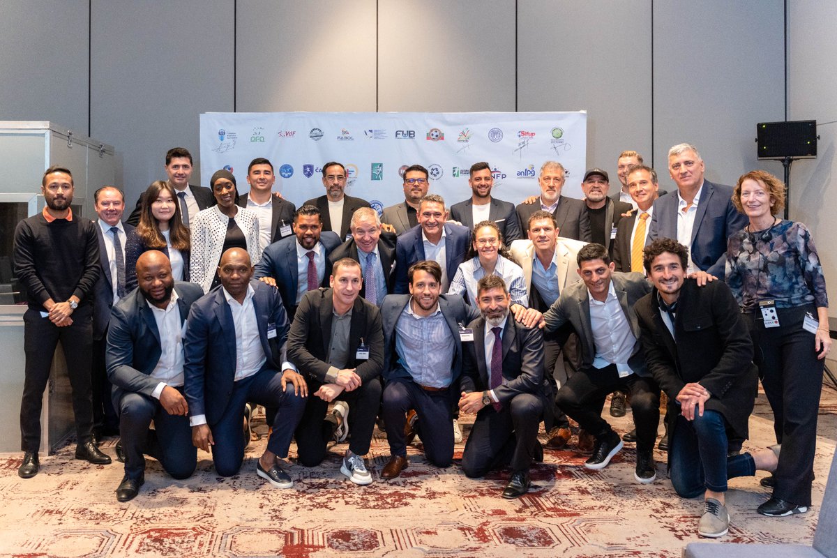 FIFPRO's tweet photo. 📸 #FIFPROGA22 Workshop Sessions 📸

The afternoon sessions are well under way, with key topics up for discussion: 

➡️ Commercial
➡️ Abuse
➡️ Equity, Diversity and Inclusion
➡️ Organising 

@Mutual_Uru | #FIFPRO https://t.co/oshq3QDi6H