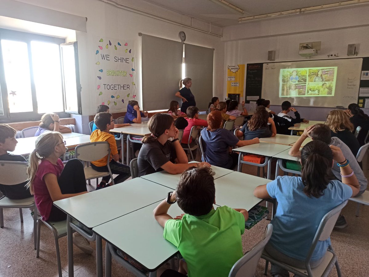 ‼️🔊Avui a @comarcamoianes a tope d'activitats:🔝
➕ 37 persones a la sessió   informativa ajuts de rehabilitació habitatge 
➕ 22 alumes comencem el curs de Català C2
➕Sessió Cueme @EscolaPiaMoia
➕I moltes coses més.. continuem amb Formació ocupacional, espai per tu..A tope!