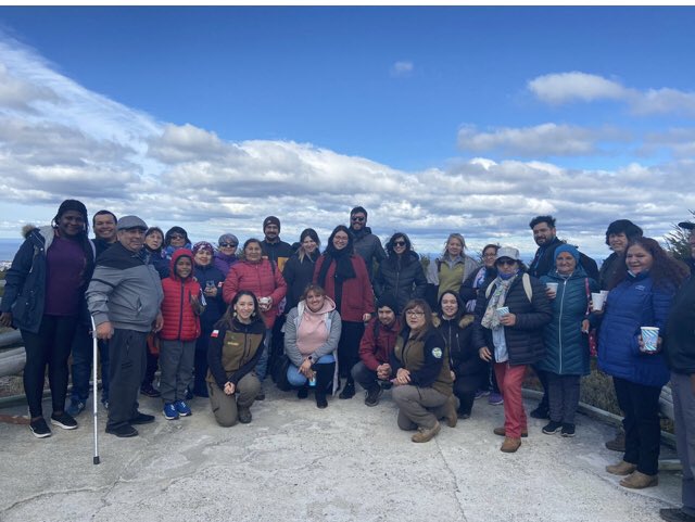 ComunidadesPort's tweet photo. Un grupo de adultos mayores visitó la #Reserva Nacional de Magallanes  que contempló un recorrido en el Sendero de movilidad reducida, como parte del segundo #encuentrosreasprotegidas https://t.co/VrC1AqwP2w