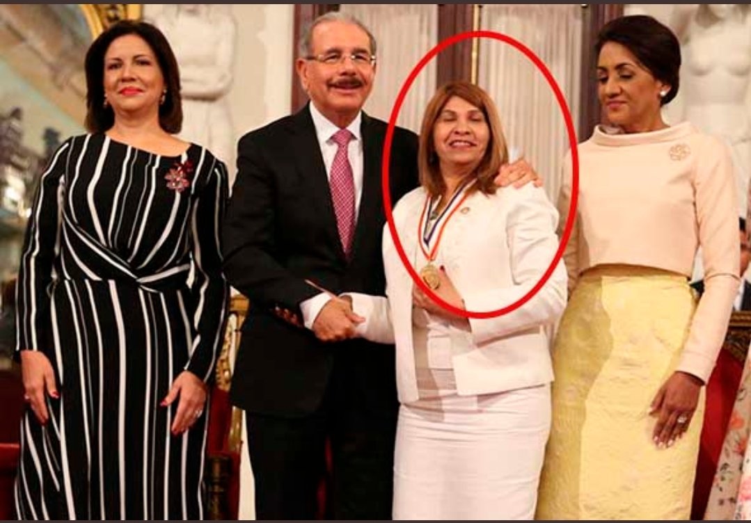 Luis90542963's tweet photo. @marizan_rafael @frankmoreno1000 Thelmo ella está presa si https://t.co/IUaKokryh6