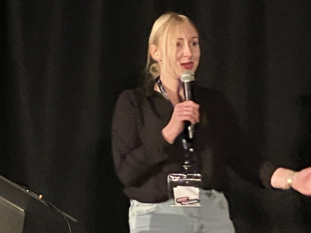 One of the talks I’ve been most looking forward to - Andrea Dobson discussing burnout with us!

#DevOpsDaysMTL