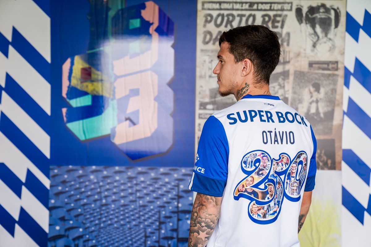 Um de nós 🔃 RT se tens orgulho em ver o Otávio chegar aos 250 jogos com a nossa camisola💙

#Otávio250 <a href="/otaviomonteiroo/">Otávio Monteiro</a>