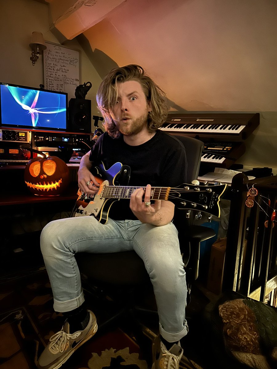 AdamFrenchUK's tweet photo. 🎃HALLOWEEN WEEK Instagram live at 7pm tonight (U.K. time) last chance to vote for covers, CREEP or PSYCHO KILLER. See you very soon. Gonna be scary. Try not to shit yourselves. 🍊🙌🏻🖤x #halloween #adamfrench #follow #holdingontoyou #radiohead #creep #psychokiller #aftermovie https://t.co/znJ18s3647