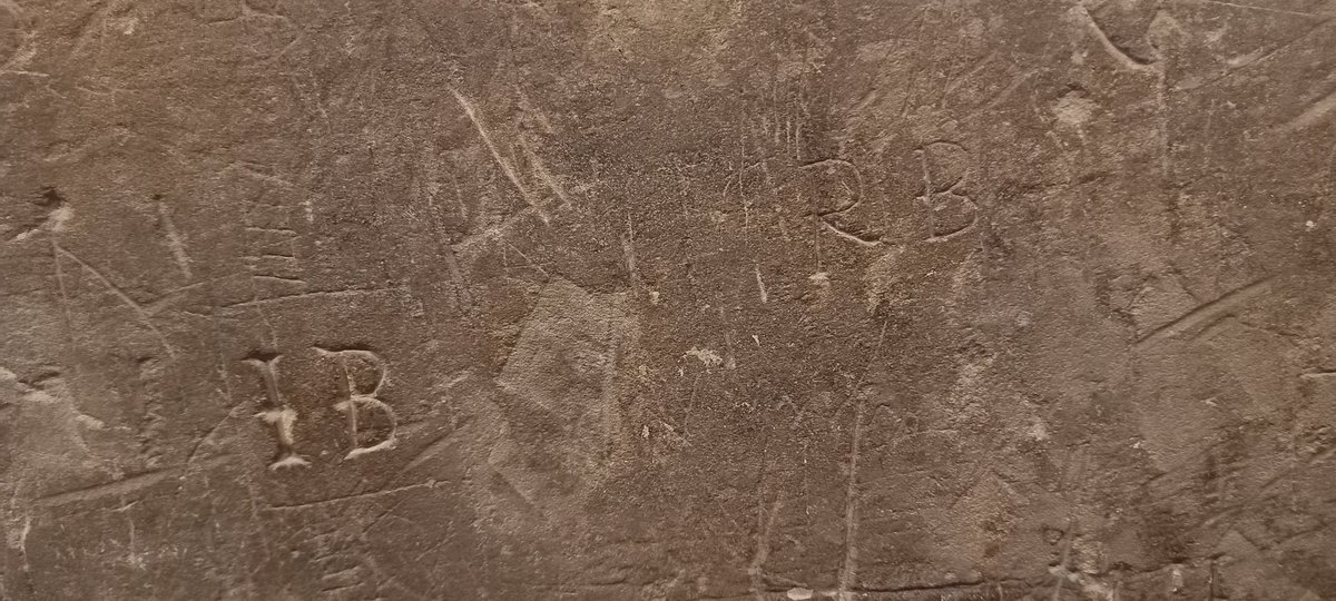 HHeduc8's tweet photo. One thing we always do at any heritage site we go to is to look for old graffiti. Today at #hever_castle we saw these 'IB' and 'RB', possibly boleyn kids? 🤔 #annboleyn #henry8 #tudors
Looking for history where others don't is what we are good at @HHeduc8 https://t.co/w7Mqg7vpXs