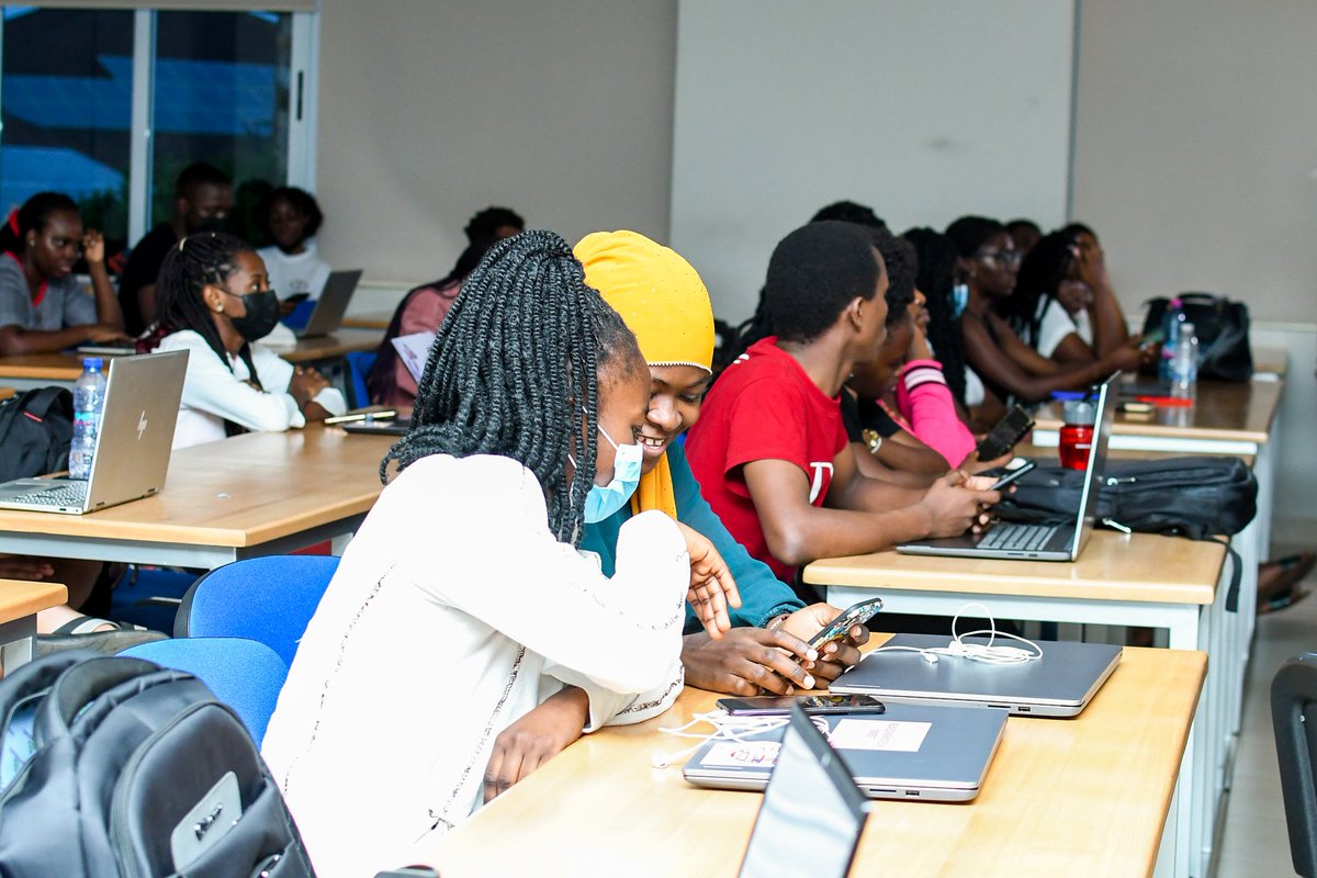 AshesiDesign's tweet photo. The Maker Session was a great time to explore and learn about photo editing skills.
As Scott Lorenzo said: the picture you took with your camera is the imagination you want to create with reality.
Thanks to out facilitator, Cyril Kuornoo #MakerSession #AshesiDlab https://t.co/ThL0xHUhnh