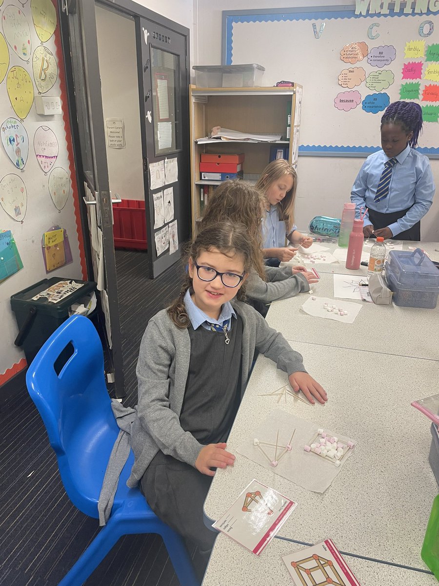 missboycex's tweet photo. #active #maths #creativity #shape #stpaulswhiteinch ◾️◼️🔺🔴 https://t.co/BcJUorBHFd