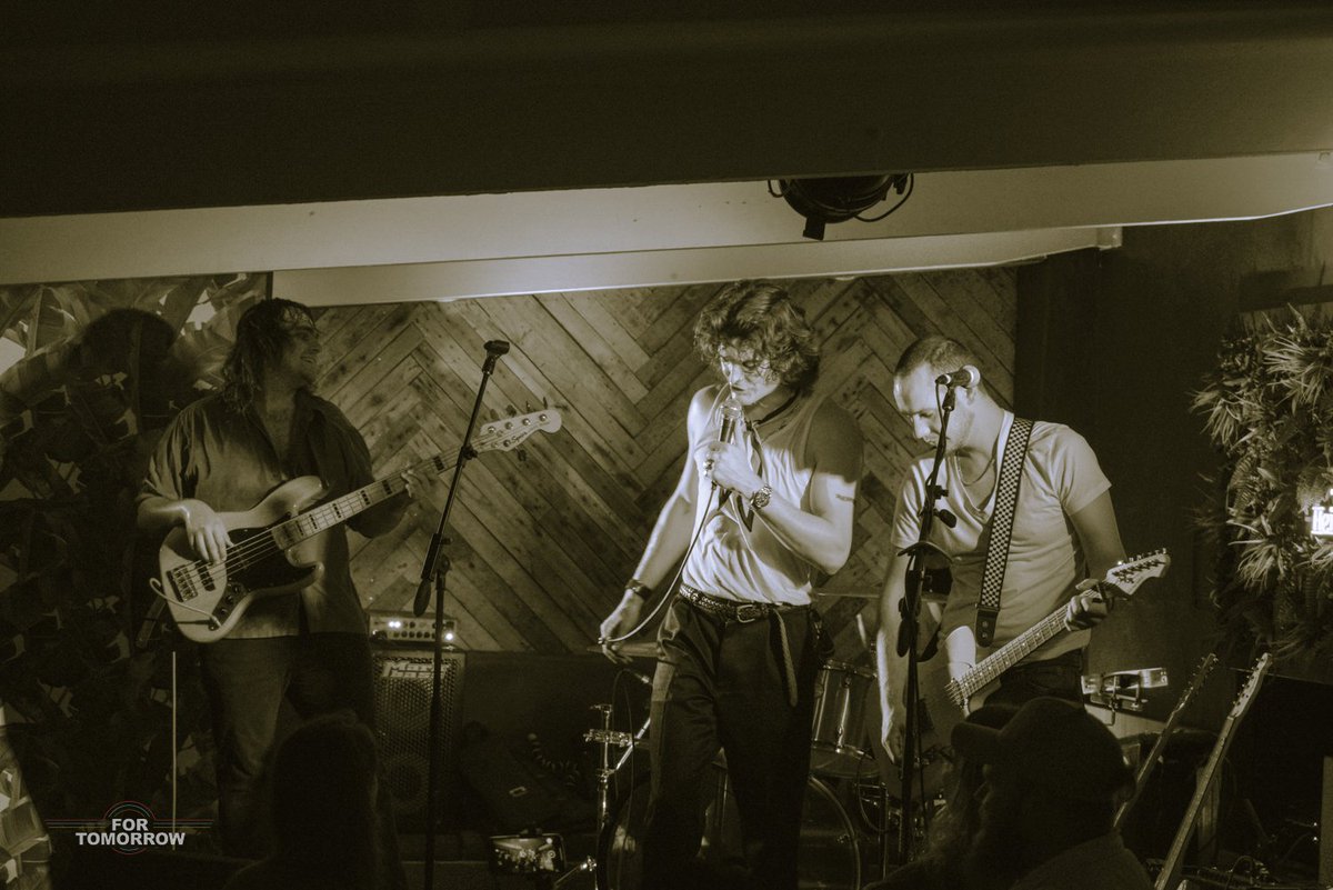 First sold out show. Forever grateful for everyone that makes it possible for me to be on stage 💜