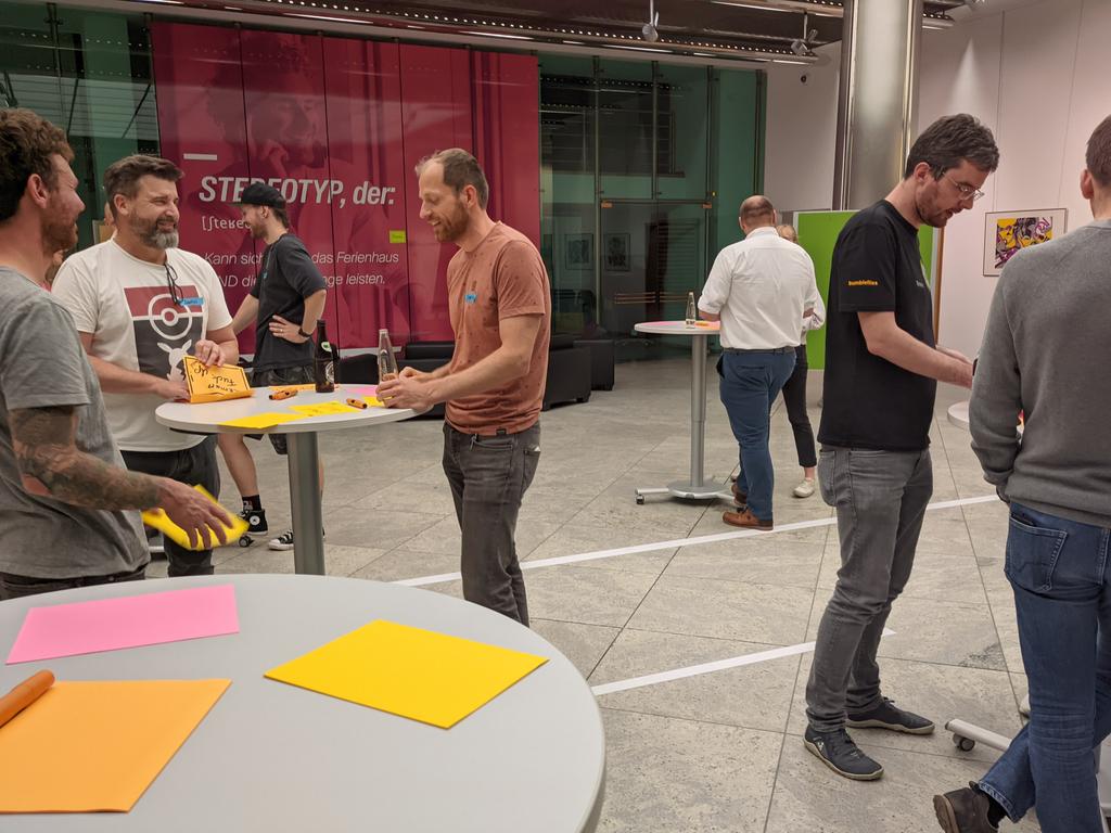 bumbleflies_OS's tweet photo. der Sessionplan steht und wir starten https://t.co/HZTs225lEQ