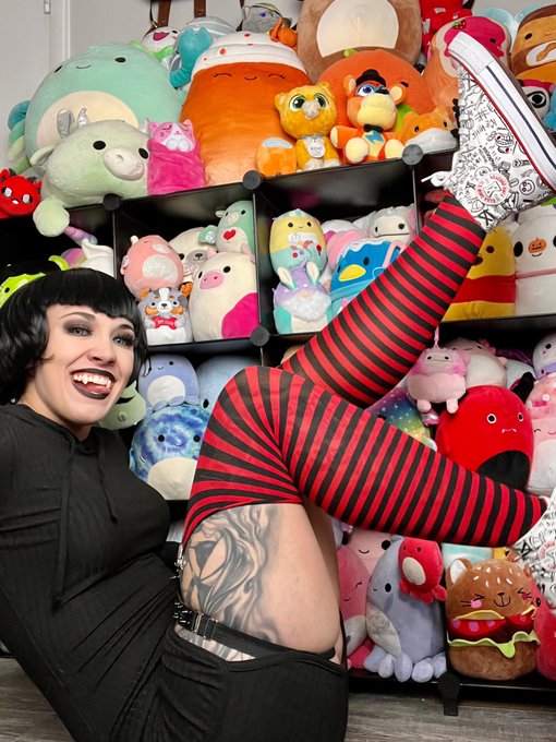 🧛🏻&zwj;♀️🥤 bleh bleh bleh https://t.co/dPyrIsyY1l