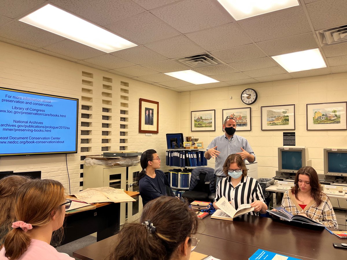 HUSpecColl's tweet photo. We were very happy to welcome Prof. Sills &amp; his #students from the History of the #Book class in for a visit today. The students had a fun learning experience with the “treasures” from our #rarebooks collection. #Hofstra #AxinnLibrary #SpecialCollections https://t.co/3hWvV8aH4j