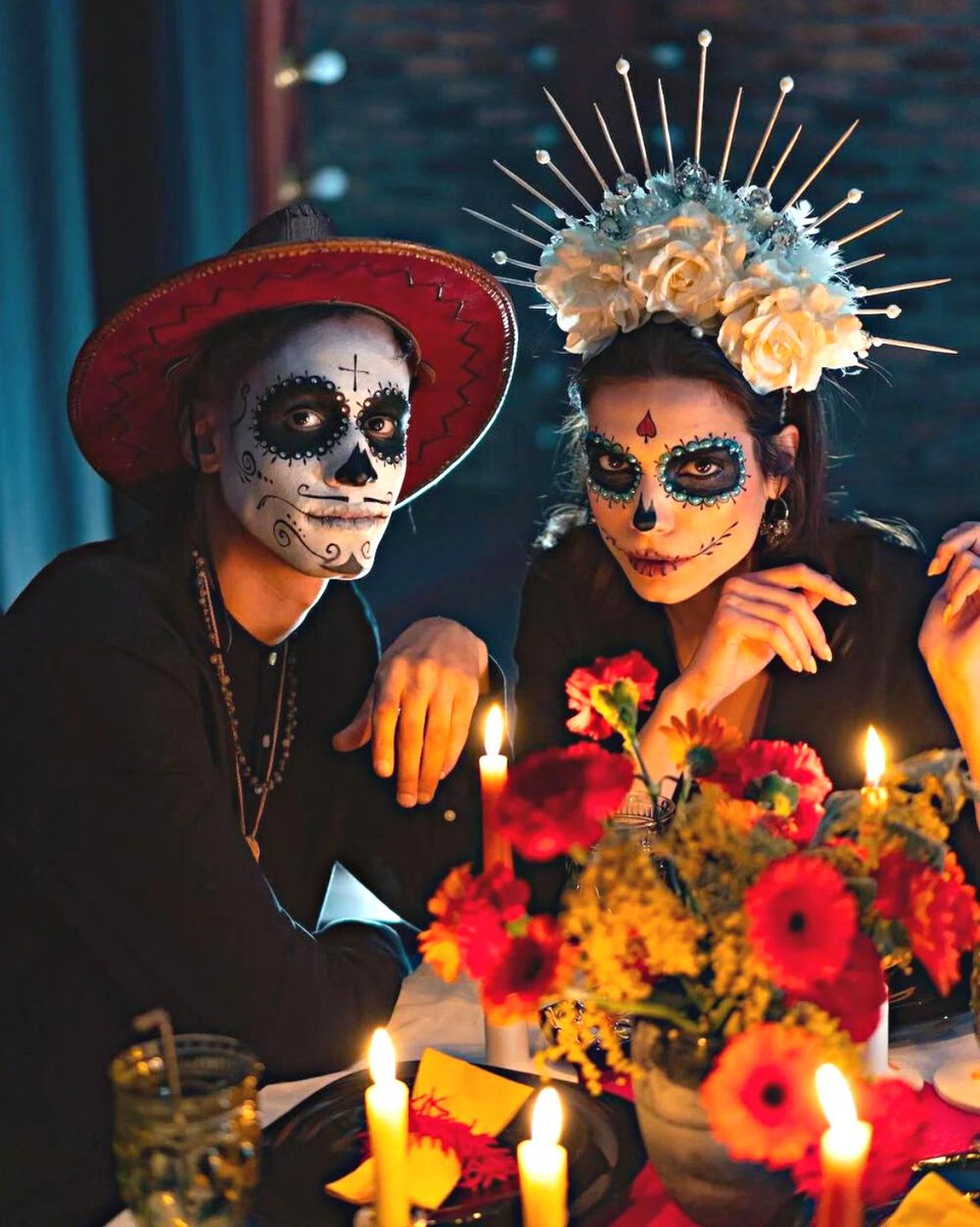 Today, it is common to dress up as a catrina or catrín, which is now a popular symbol of death in Mexico to celebrate this beautiful tradition. 💀🌼#GoMexican #MexicanCrafts #diadelosmuertos #diademuertos #catrina