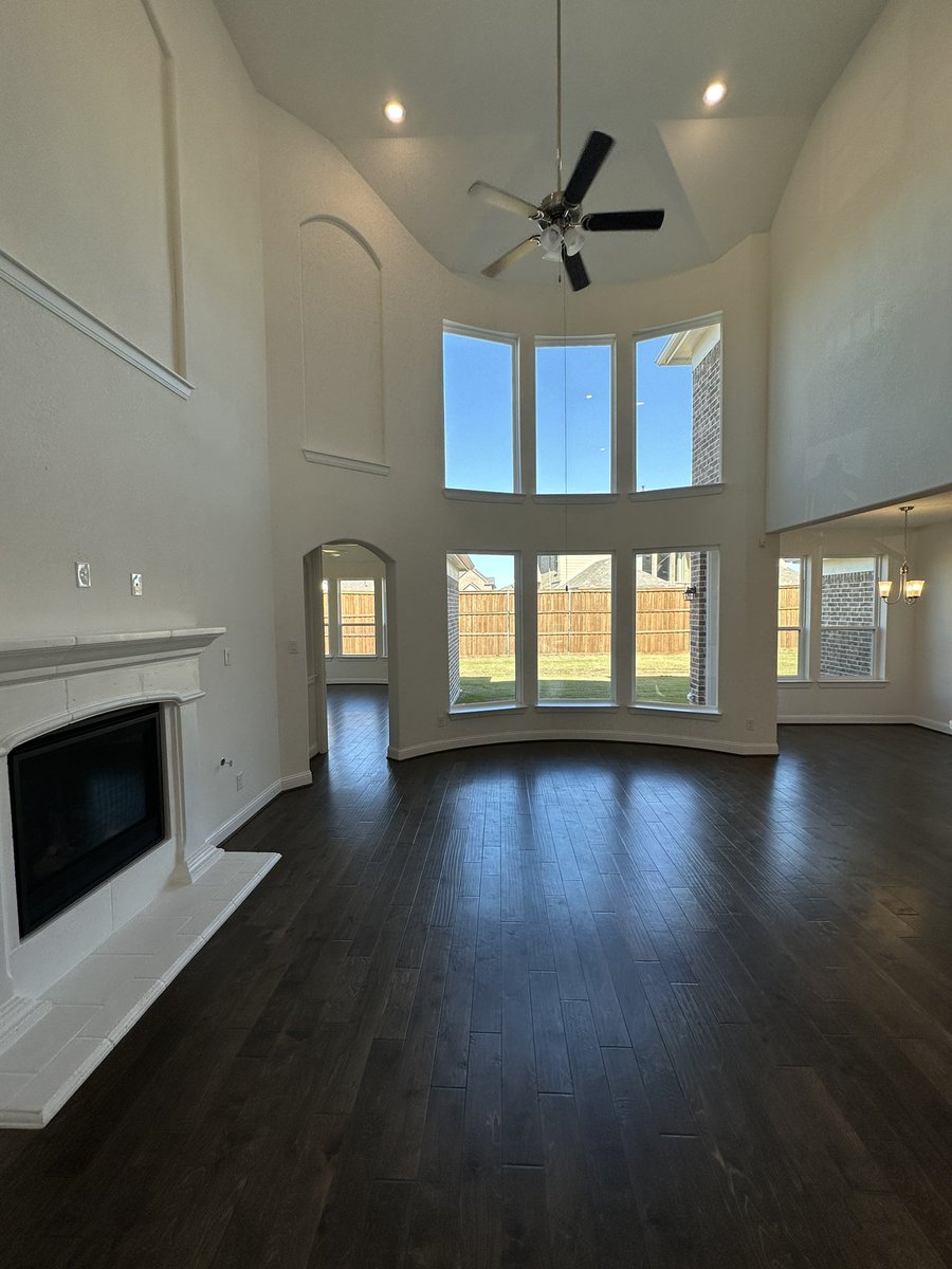 benwegmann's tweet image. The perfect 6 bedroom family home in Mansfield, TX 🤠