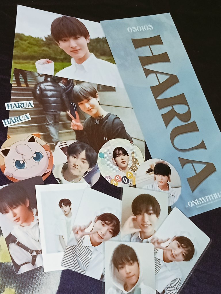 0501HARUA's tweet photo. [ 💌: #chymails ]

Hi, bestie @joruarchv . I received the fanmade harua kit and GRABE, SOBRANG GANDA, ESP. THE BANNER!!! omg, sobrang worth the wait nya! I am so grateful na nanalo ako sa giveaway mooo! Ito na siguro ang pinaka magandang package na nakuha ko 🥹🫶🏻 ++ https://t.co/5ydL4Tvgf4