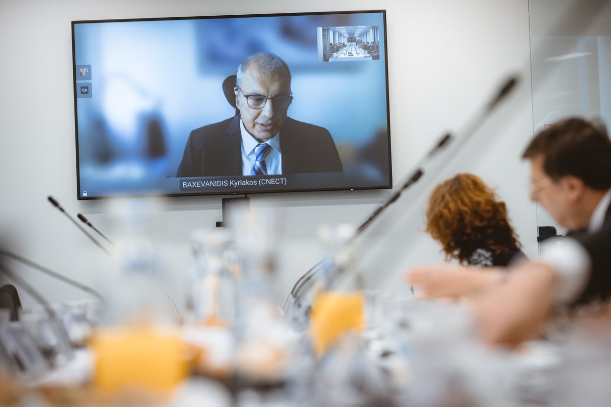 GSMAEurope's tweet photo. The recent #GSMAconnected event focused on European spectrum policy, including 
📶 #5G evolution in the EU
📚spectrum policy requirements
📈EU investment climate 
〰️what we can expect from the new RSPP 

Take a look 👇
https://t.co/Ef32o6IwwR https://t.co/kzYaYiCOfI