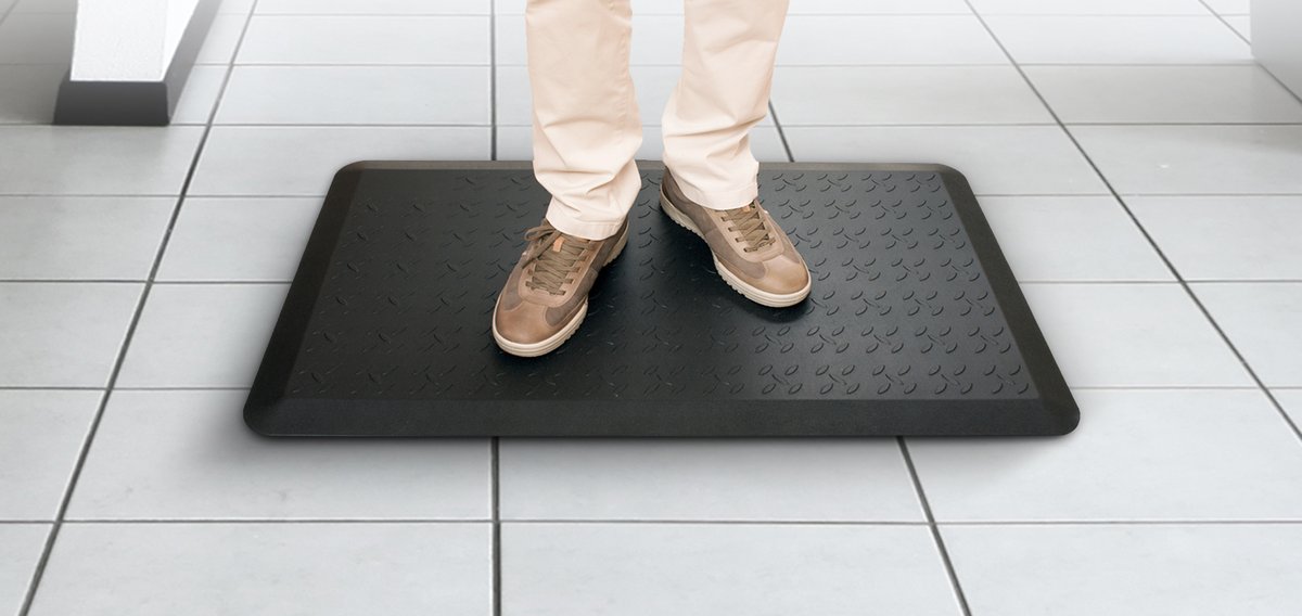 Provide relief to your hardworking team members with comfort series #mats from Superior Linen! Our top-quality mats include anti-fatigue features and are ideal for kitchens, food processing areas and more. Call today for your free quote! suplinen.com/services/floor…