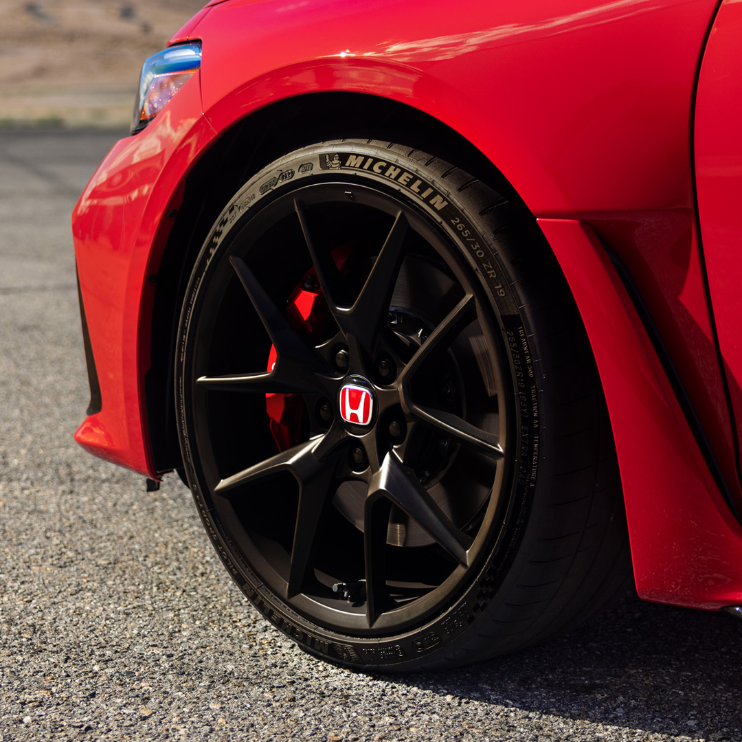 Honda's tweet photo. The ultimate racing vehicle: the all-new 2023 Honda #CivicTypeR. On sale 10/28. https://t.co/OSCTUVisBW