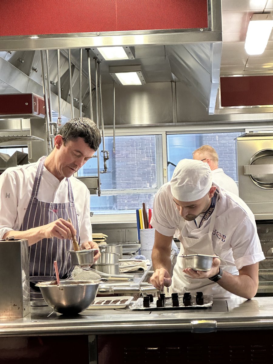 Simon Manton tweet media