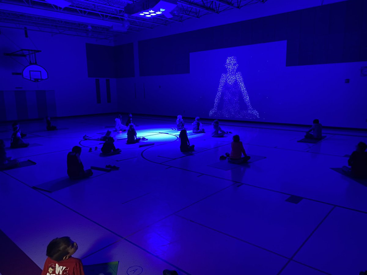 Reagan_PE's tweet photo. Fitness Club is focusing on the importance of our mind and body working together 🧘‍♀️ @MPS_Reagan https://t.co/dVQsEvwzrf
